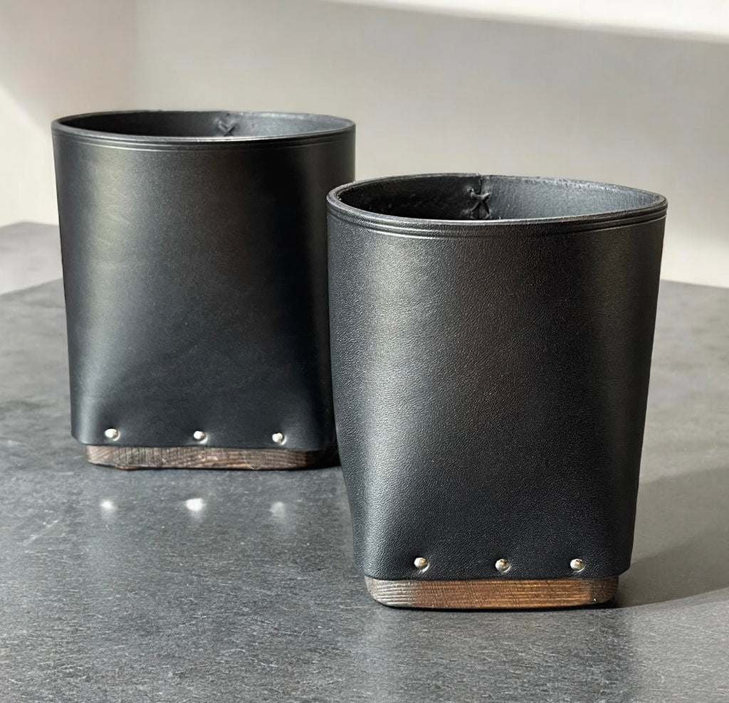 The little leather pot