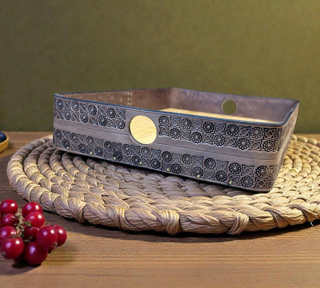 The Retro tray